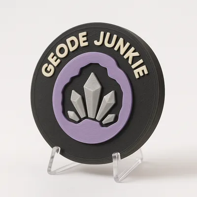 Geode Junkie magnetic 3D-printed achievement badge